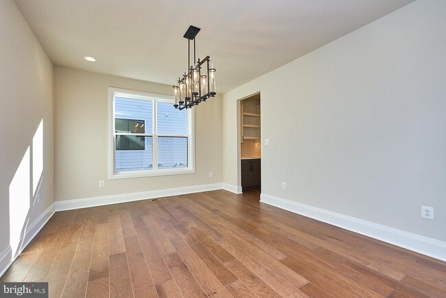 Building Photo - 6845 Churchill Rd