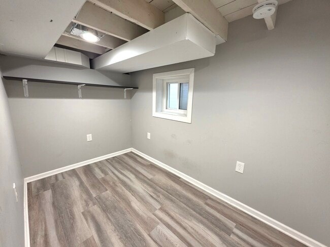 Building Photo - 1029 S Elmwood Ave