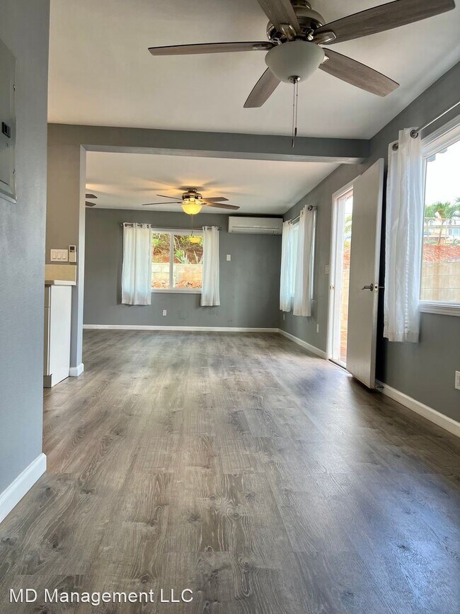 Building Photo - 2 br, 1 bath House - 94-661 Honowai Street