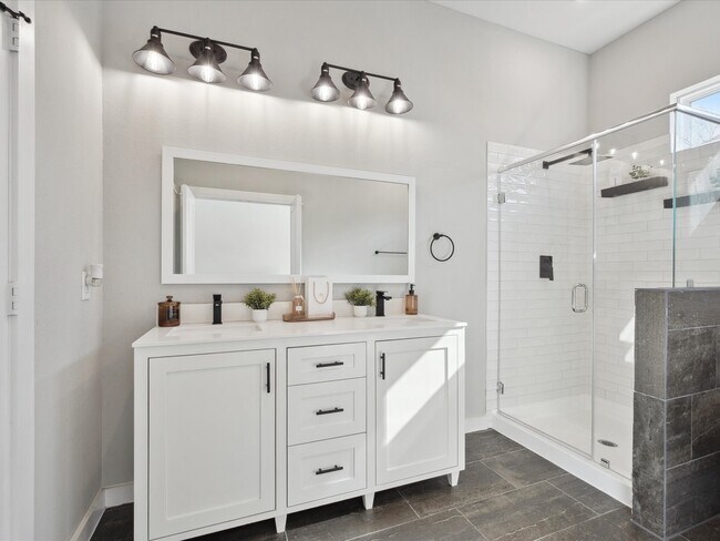Building Photo - 8411 Berry Brush Ln