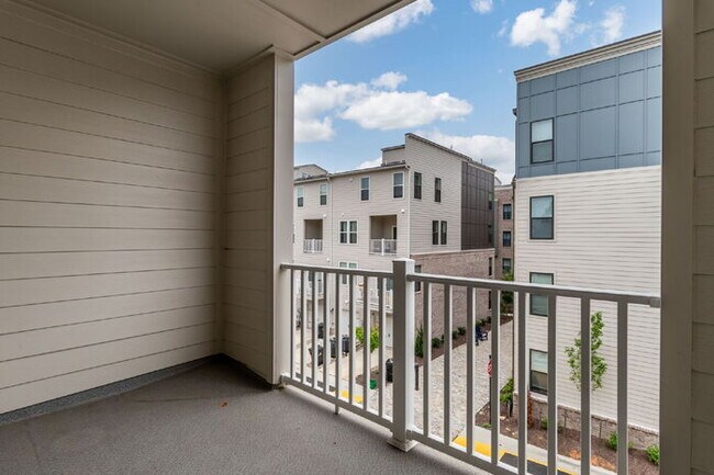 Building Photo - Spacious 3 Bedroom Condo Near VCU & VUU –  Most Utilities Included – $3,200/mo