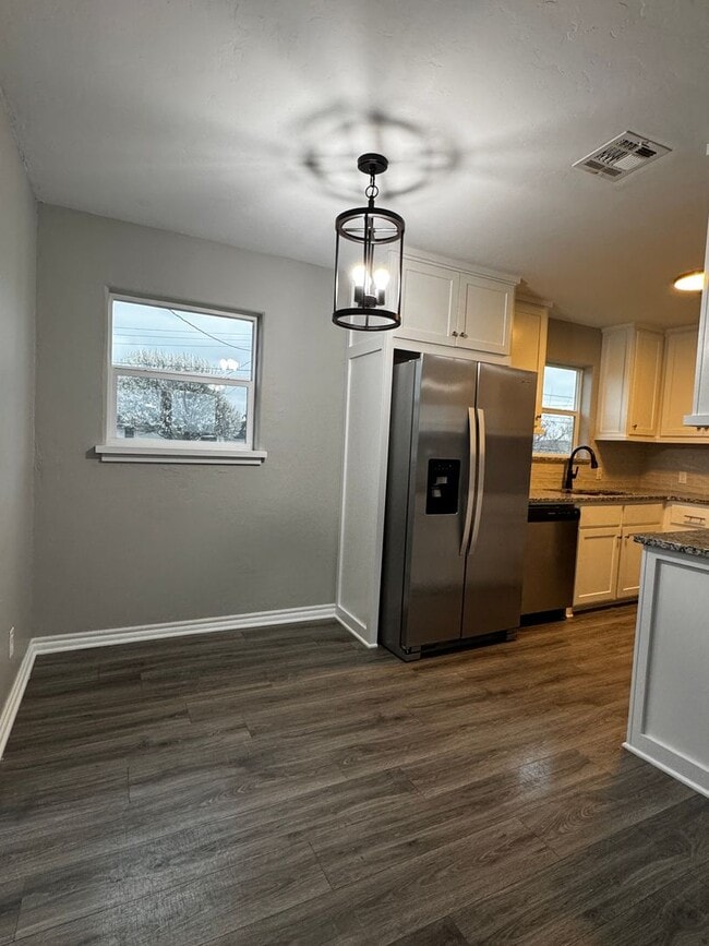 Building Photo - 110 K St