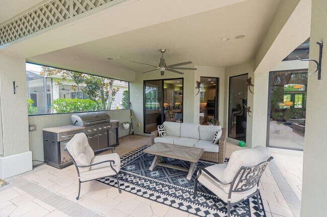 Building Photo - 8060 Kiawah Trce