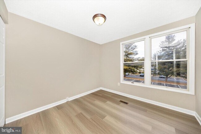 Building Photo - 103 Savannah Ct