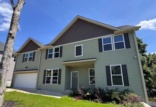 Building Photo - Spacious 5-Bedroom Greenville Home with 3.5 Baths, 2-Car Garage & Walkout Basement