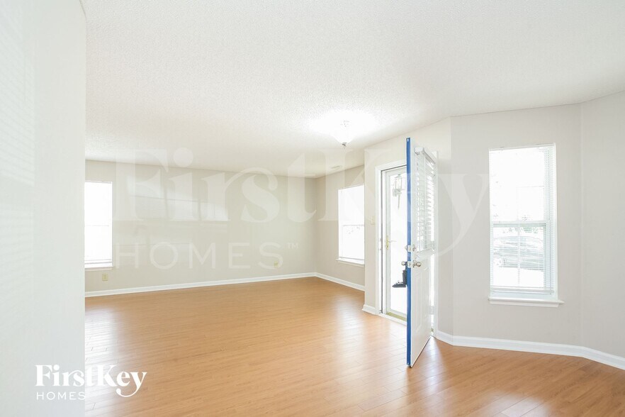 Building Photo - 978 Brookstone Dr