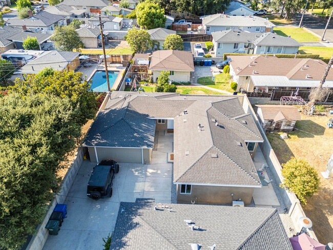 Building Photo - Brand New 2-Bedroom 1-Bathroom ADU in Glen...