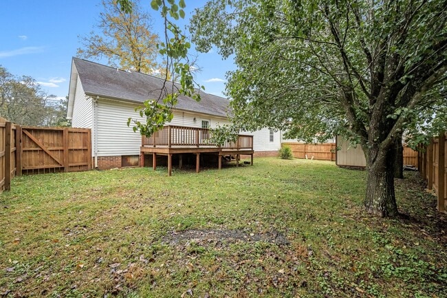 Building Photo - 2403 Medford Campbell Blvd