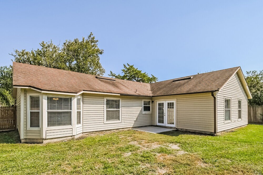 Building Photo - 7604 Chelmsford Dr