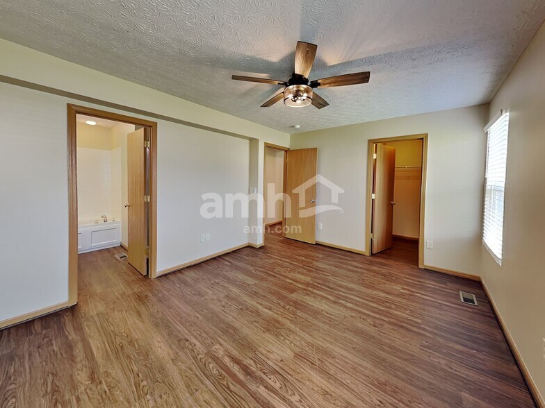 Building Photo - 2661 Spring Grove Ave