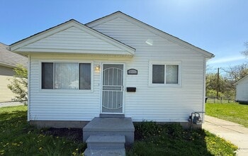 Building Photo - Renovated 3-Bedroom Ranch with 2-Car Garag...