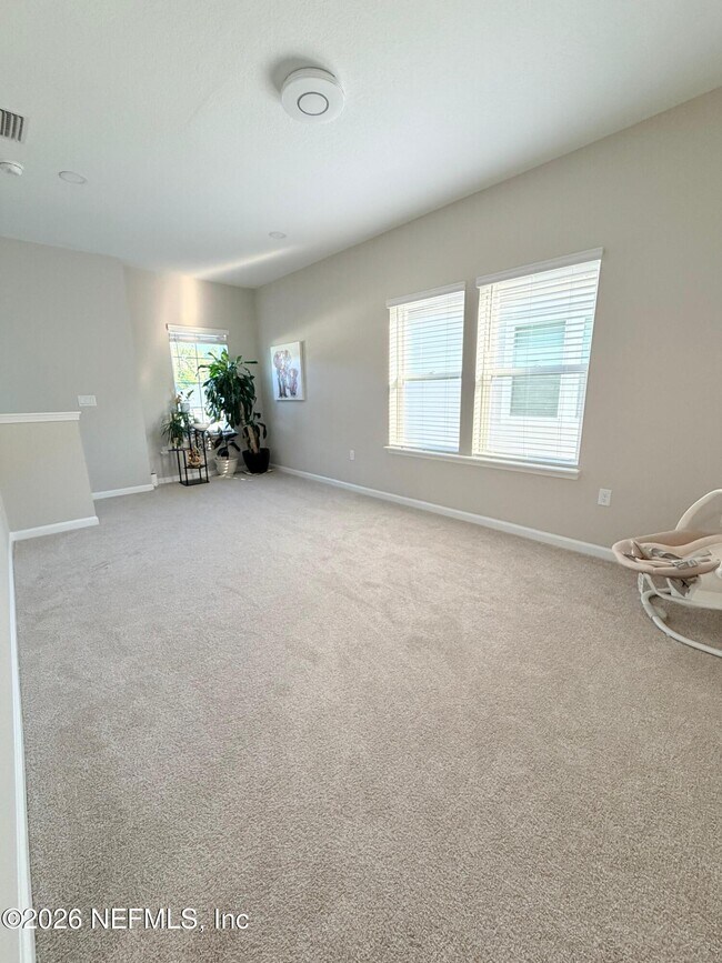 Building Photo - 70 Golden Fern Dr