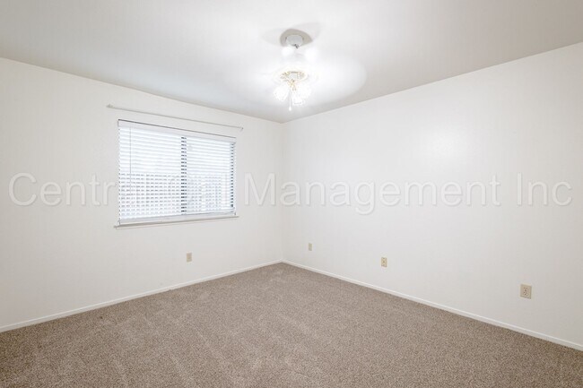 Building Photo - 8412 Laborough Dr