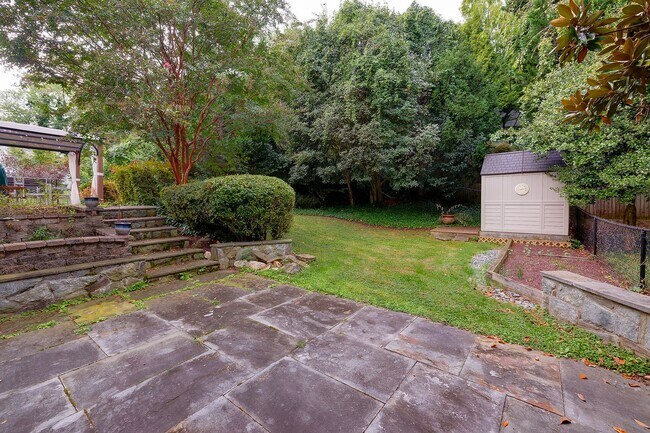 Building Photo - Bethesda (Walter Johnson HS) 4BR/3BA Detached Available for Multi-Year Lease