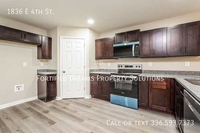 Building Photo - 1836 4th St E