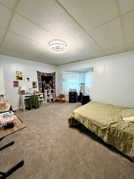 Bedroom - 546 Quincy Ave