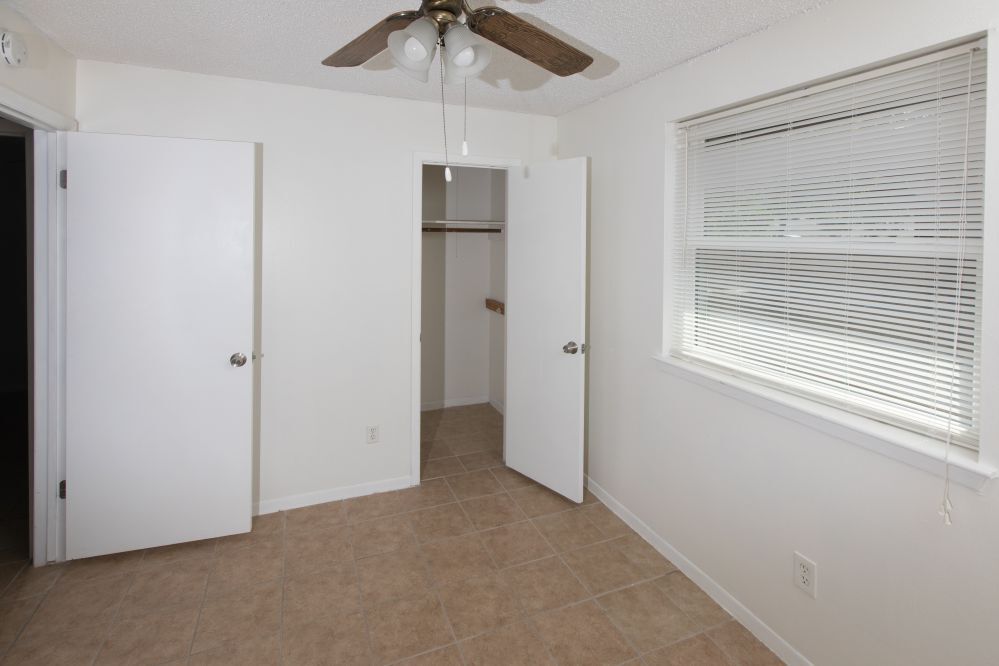 Building Photo - 6922 Foxside Ln