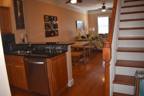 Building Photo - 433 Montgomery St