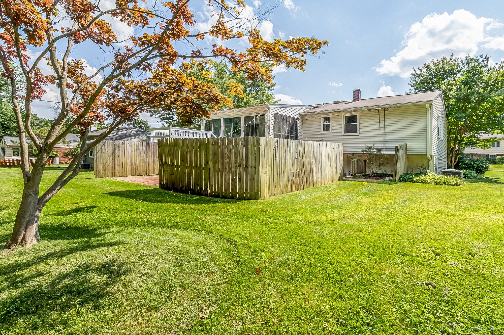Building Photo - 8727 Valleyfield Rd