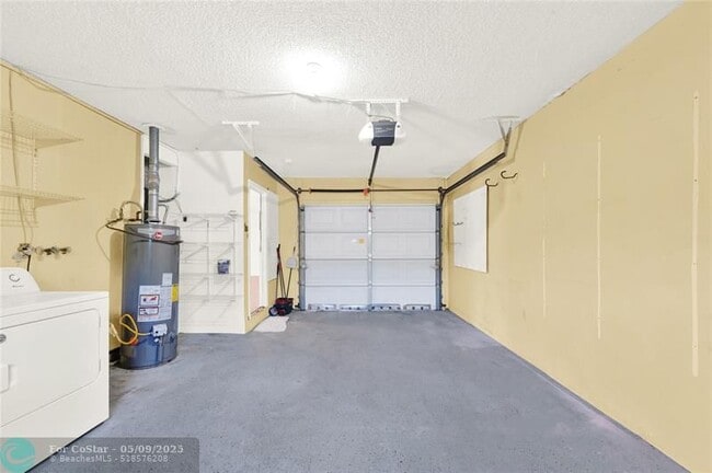 Building Photo - 9650 NW 24th St