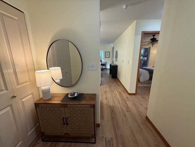 Building Photo - Sausalito Condominiums - West Seattle