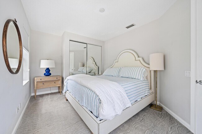 Building Photo - 138 Poinciana Dr