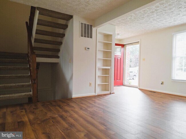 Building Photo - 505 Cross Ridge Ct