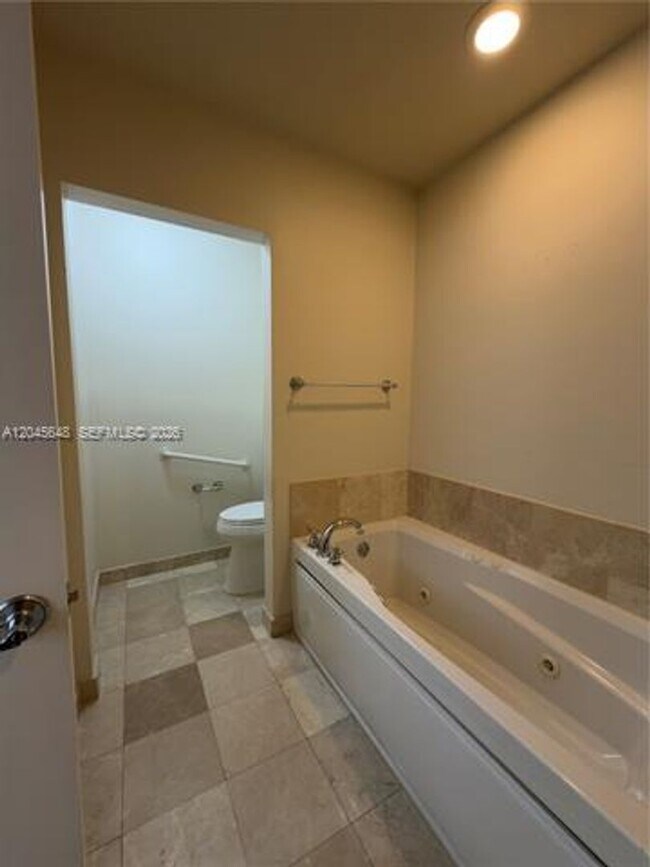 Building Photo - 16100 Emerald Estates Dr