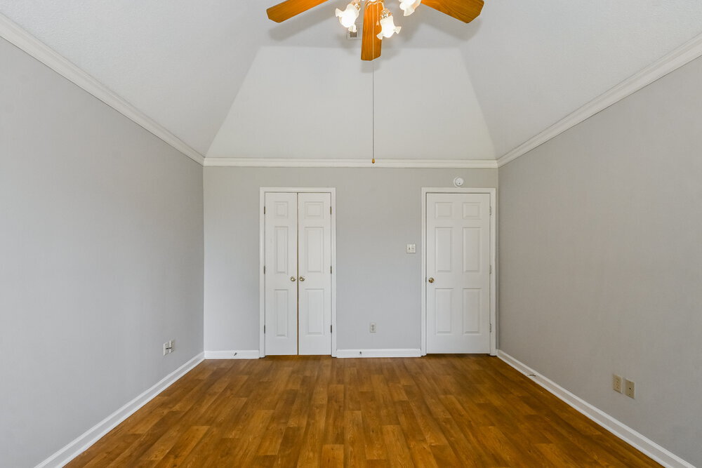 Building Photo - 15 Oakridge Cove