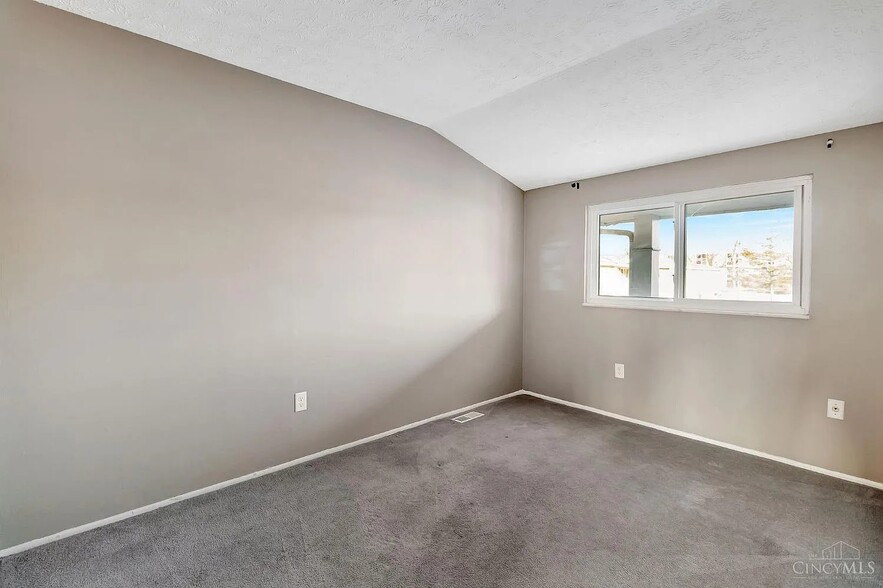 Building Photo - 7752 Montgomery Rd