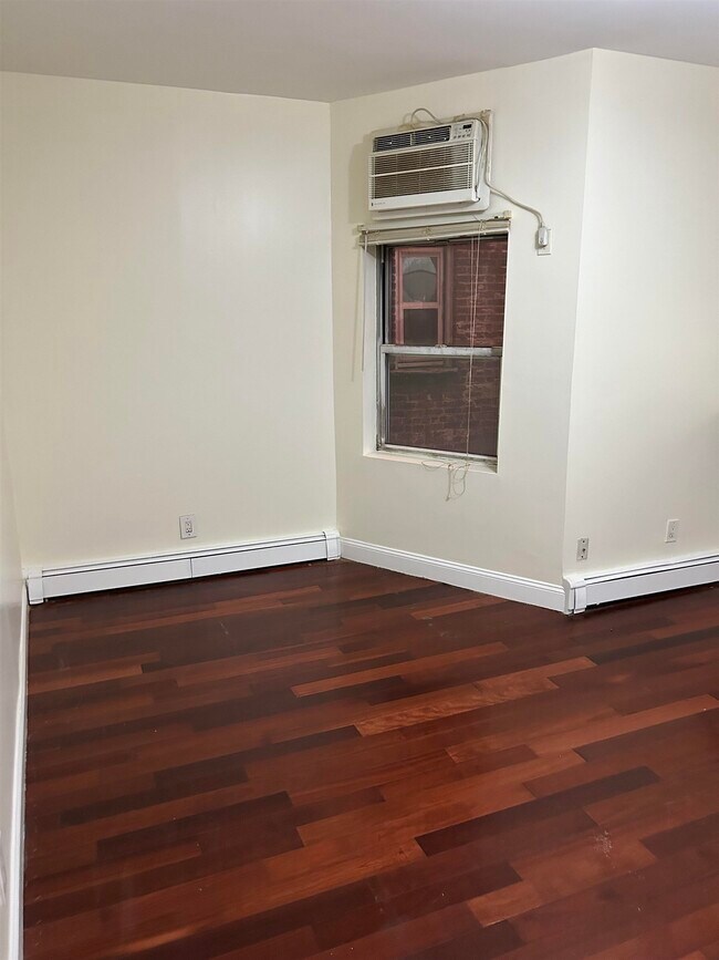 Building Photo - 6608 Polk St