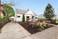 Building Photo - 3406 SE 64th Ave