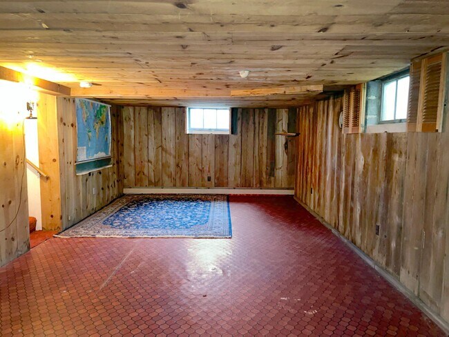 Building Photo - 51 Elfman Dr