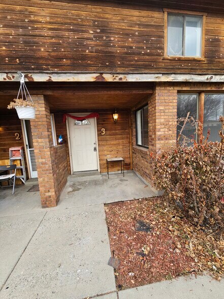 Front Door - 547 Pearce Ave