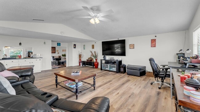 Building Photo - 708 Scarlet Sun