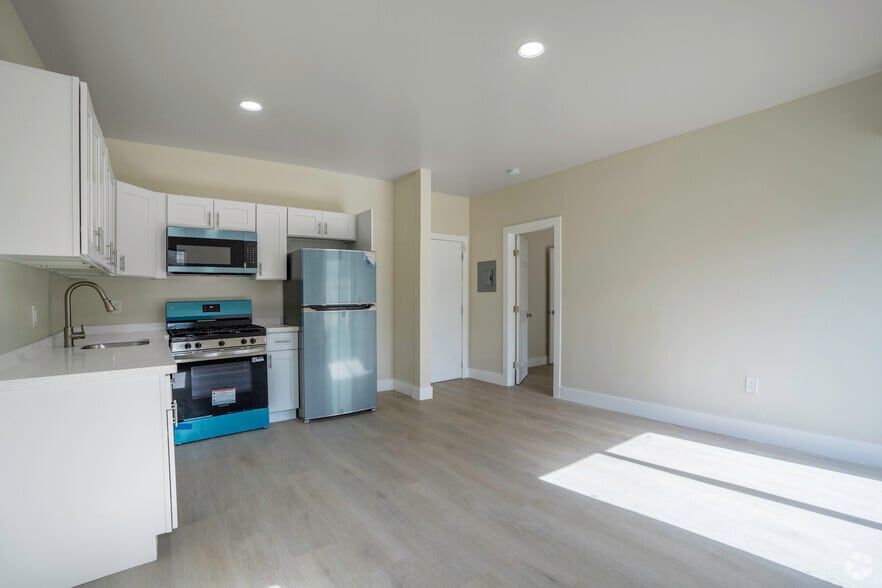 1BR, 1BA - 516SF - Kitchen/Living Room - Villa Sara