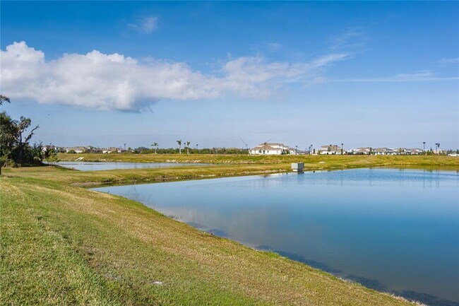 Building Photo - 8210 Golden Bch Ct