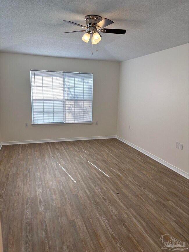 Building Photo - 1324 Jasper St