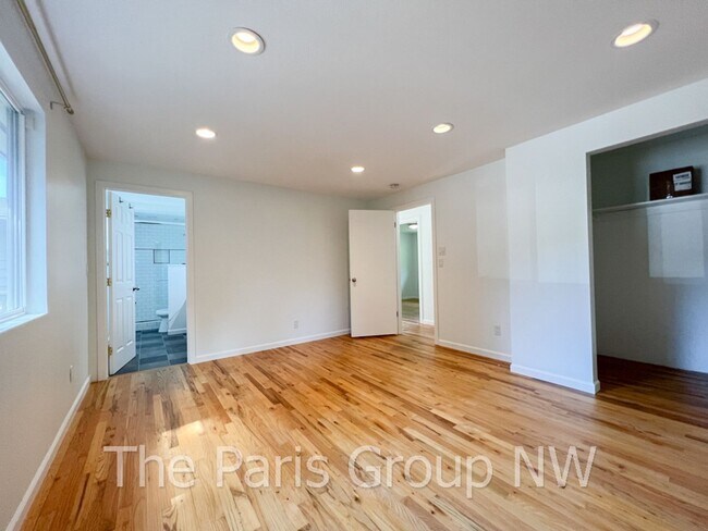 Building Photo - Lg Modern Midcentury on Thornton Creek * A...