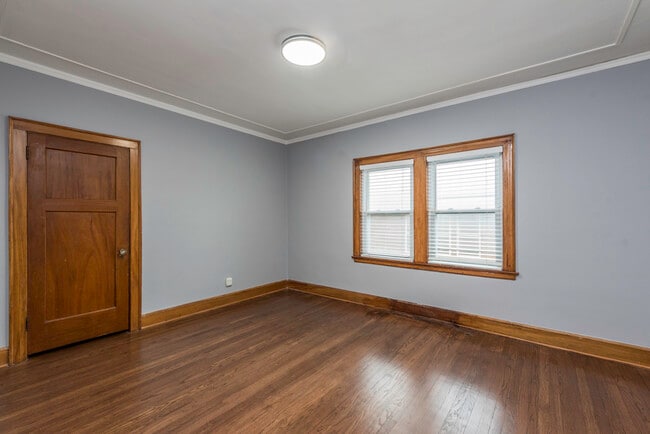 Building Photo - 415 W Ridgeland Ave