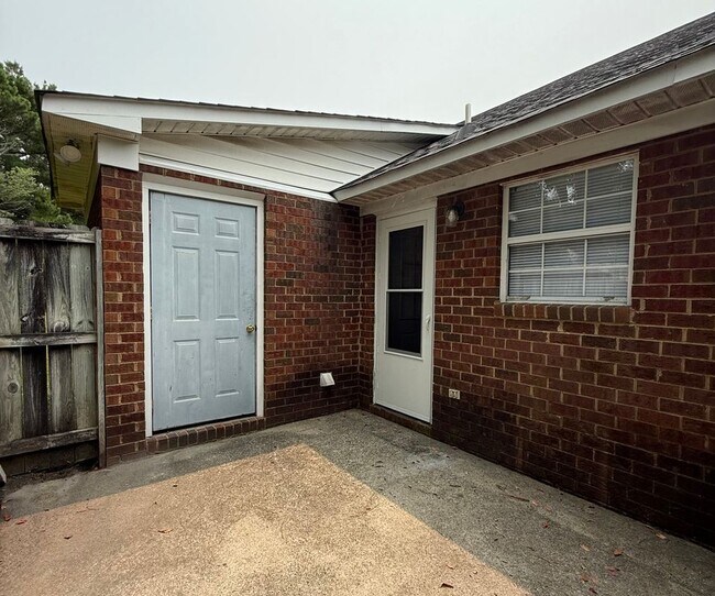 Building Photo - 3200 Parkway Ct