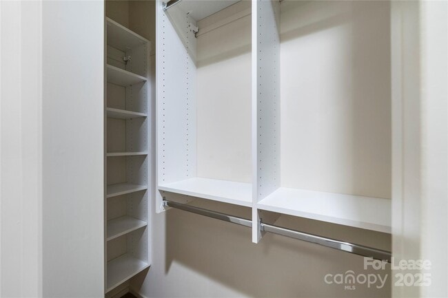 Building Photo - 1500 Queens Rd