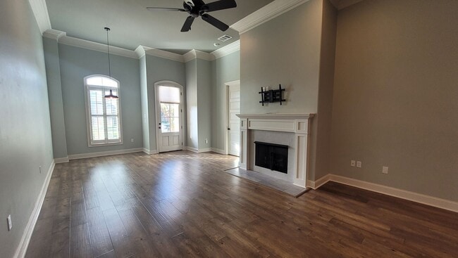 Building Photo - Beautiful 4 bedroom popular Lexington Park