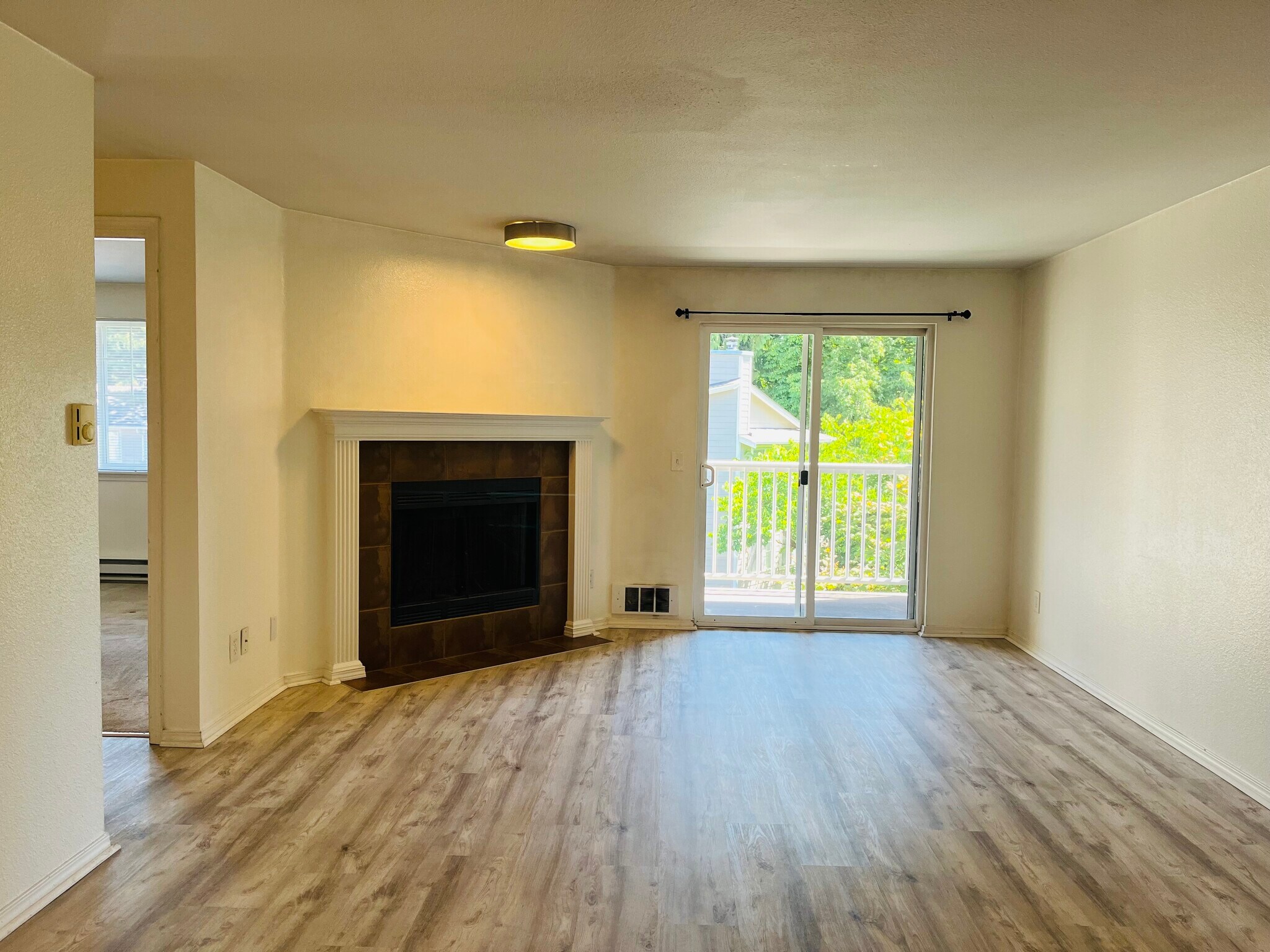 Building Photo - 1144 N 198th St