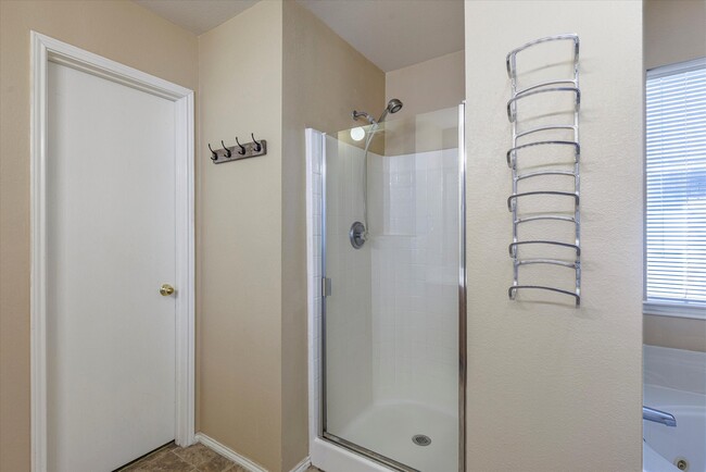 Separate Shower - 416 Windy Hill Ln