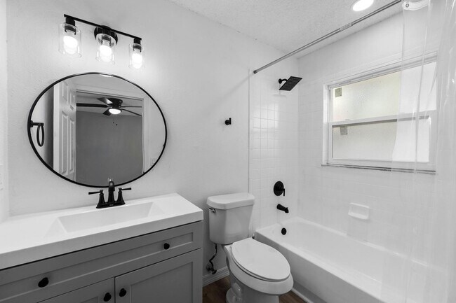 Building Photo - 37745 Walker Aly