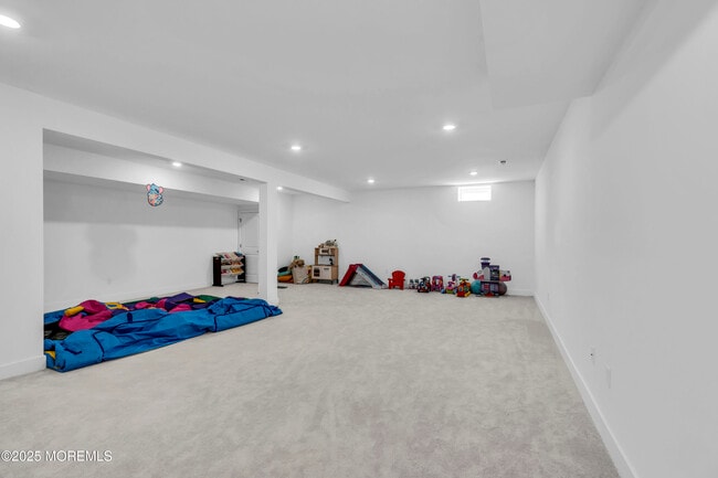 Building Photo - 803 Aviator Ave