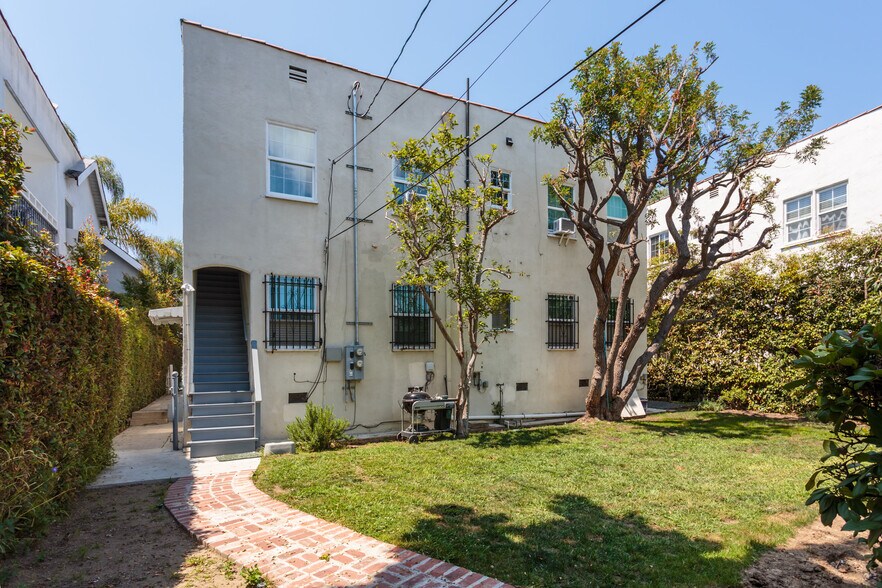Building Photo - 10526 Eastborne Ave
