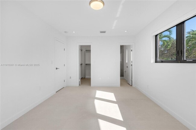 Building Photo - 8000 SW 139th Ter