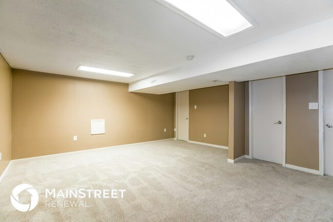 Building Photo - 3016 SE 3rd St